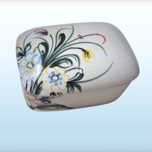 Castelli Italy Floral White Ceramic Trinket Box